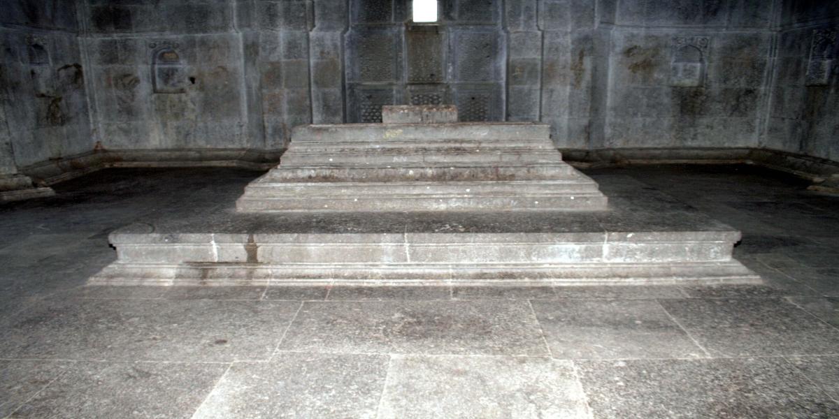 Monument Image