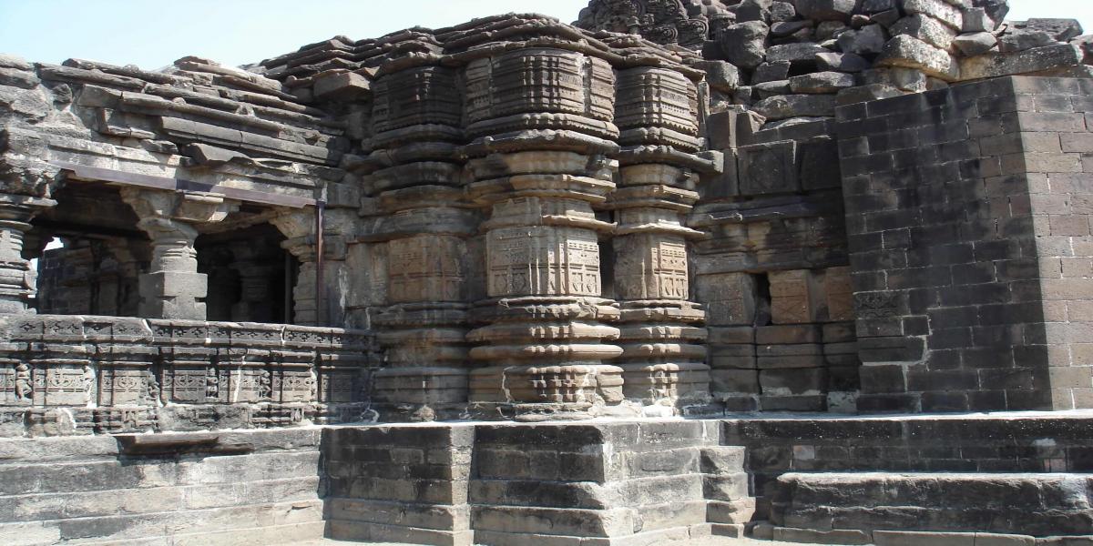 The Hemadpanthi temple of Mahadev