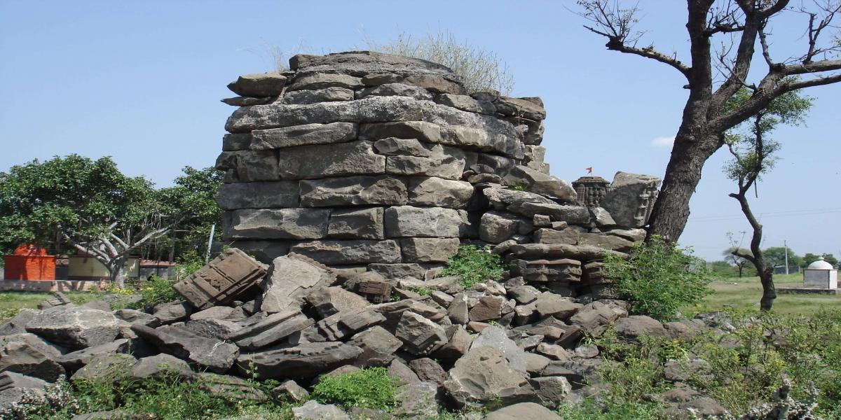 The Hemadpanthi temple of Mahadev