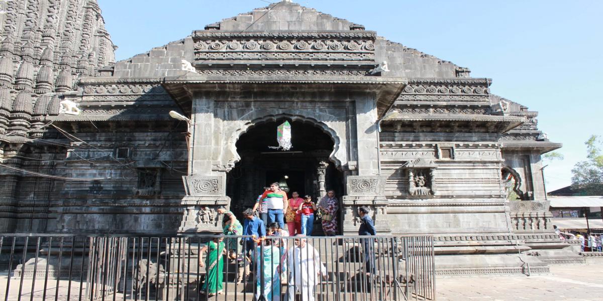 Trimakeshwar temple