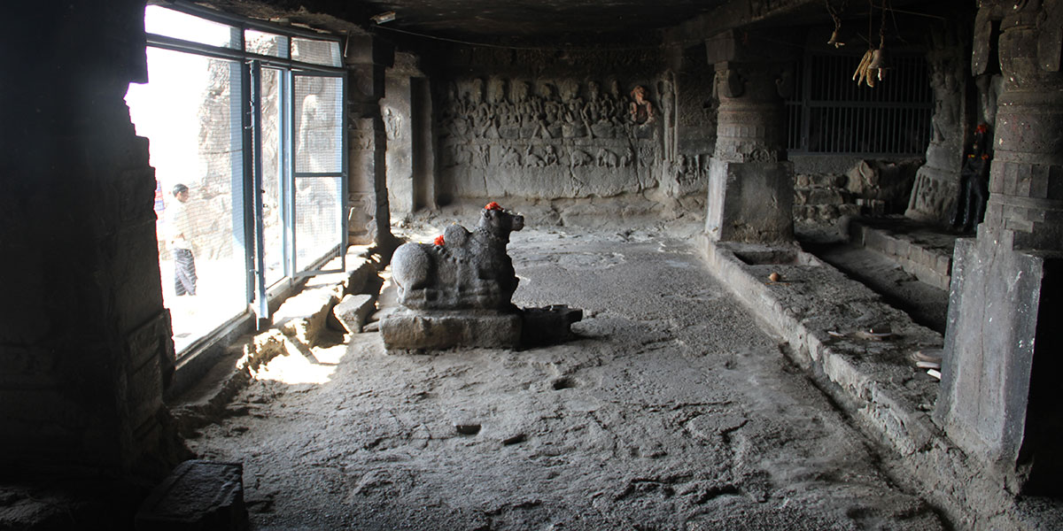 Dhokeshwar Caves 